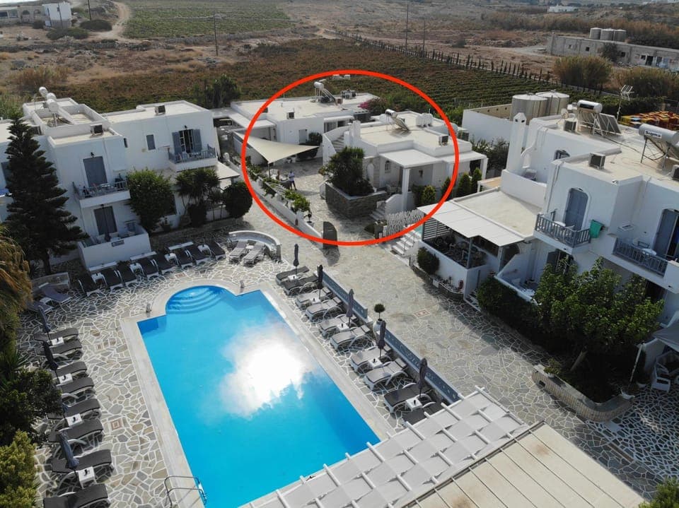 Property building, Bird's eye view, Pool view