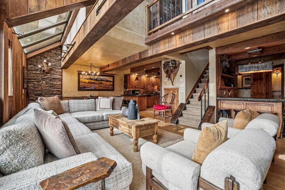 Spacious 6BR penthouse in Breckenridge with ski area views, Beaver Run Peak 9 Penthouse! Apartment in Breckenridge