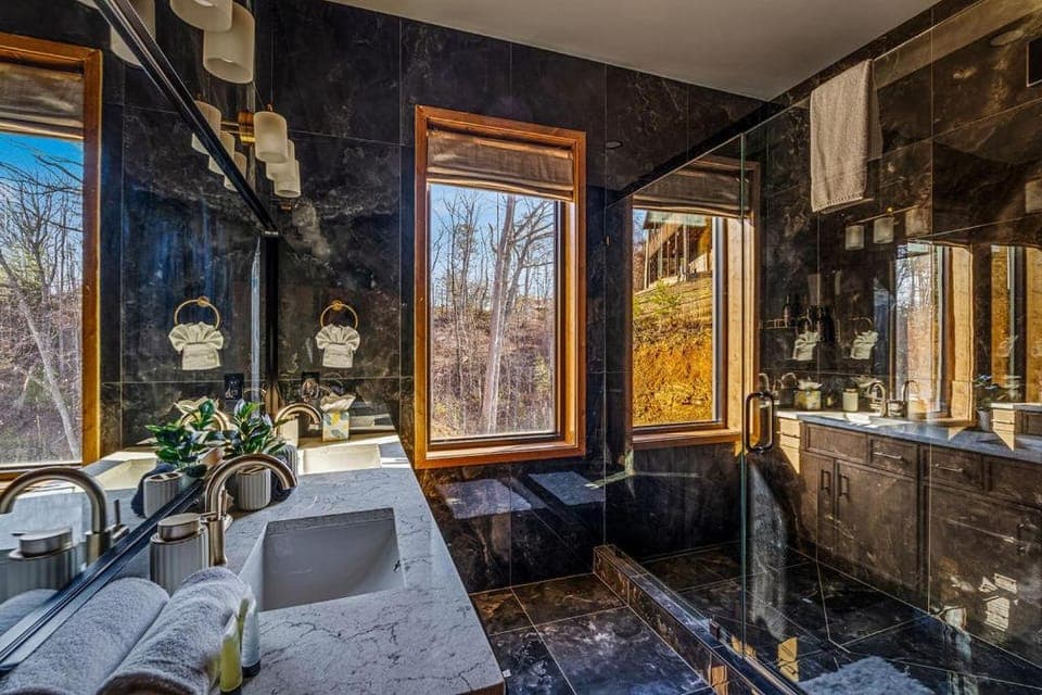 Shower, Natural landscape, Bathroom, View (from property/room)