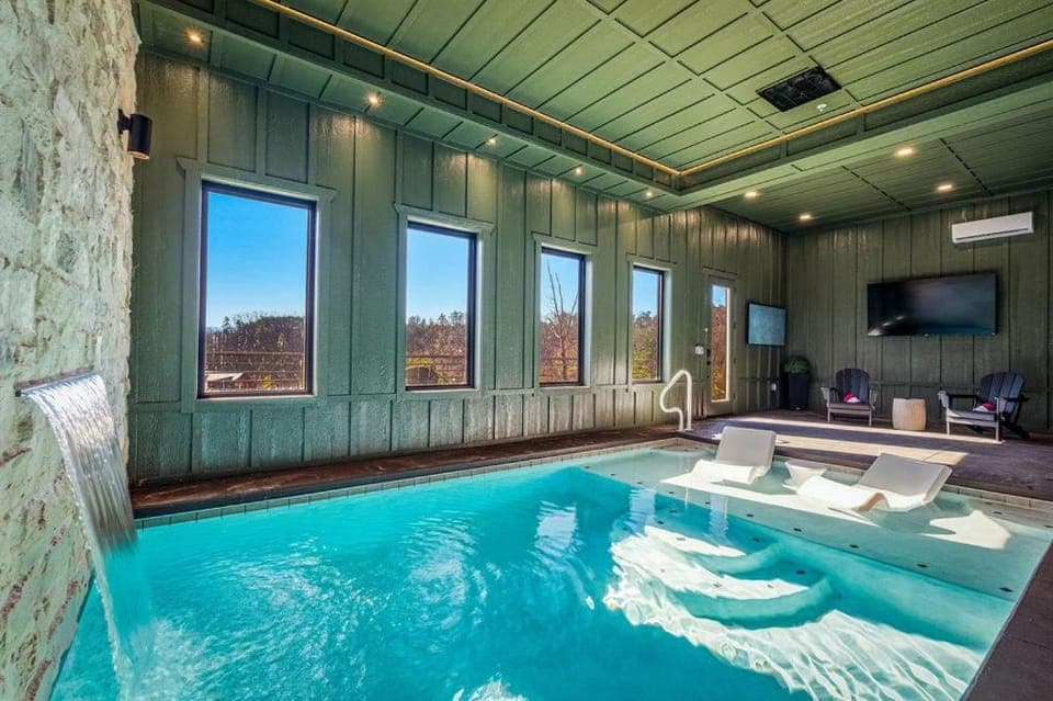 TV and multimedia, View (from property/room), Spa and wellness centre/facilities, Seating area, Swimming pool, sunbed