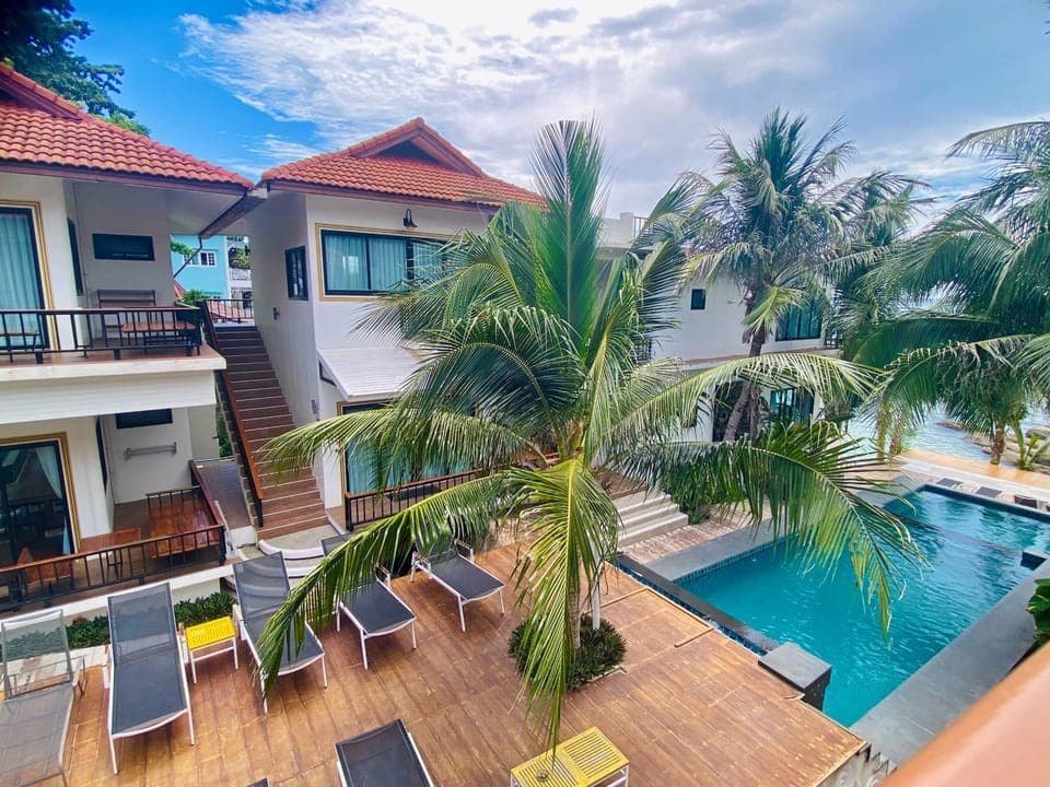 Property building, Swimming pool