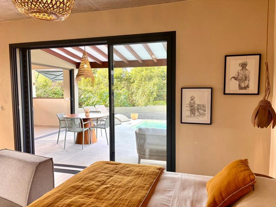 Casa L House in Les Abymes