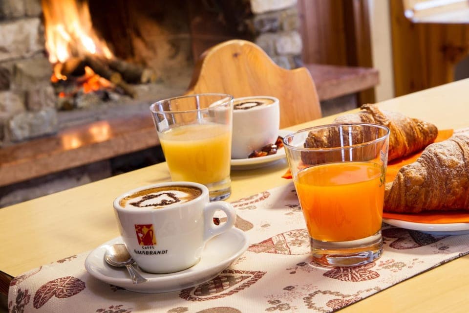 Lounge or bar, Breakfast