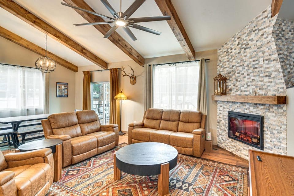Hike and Fish Group Getaway with Hot Tub in Bailey! House in Bailey