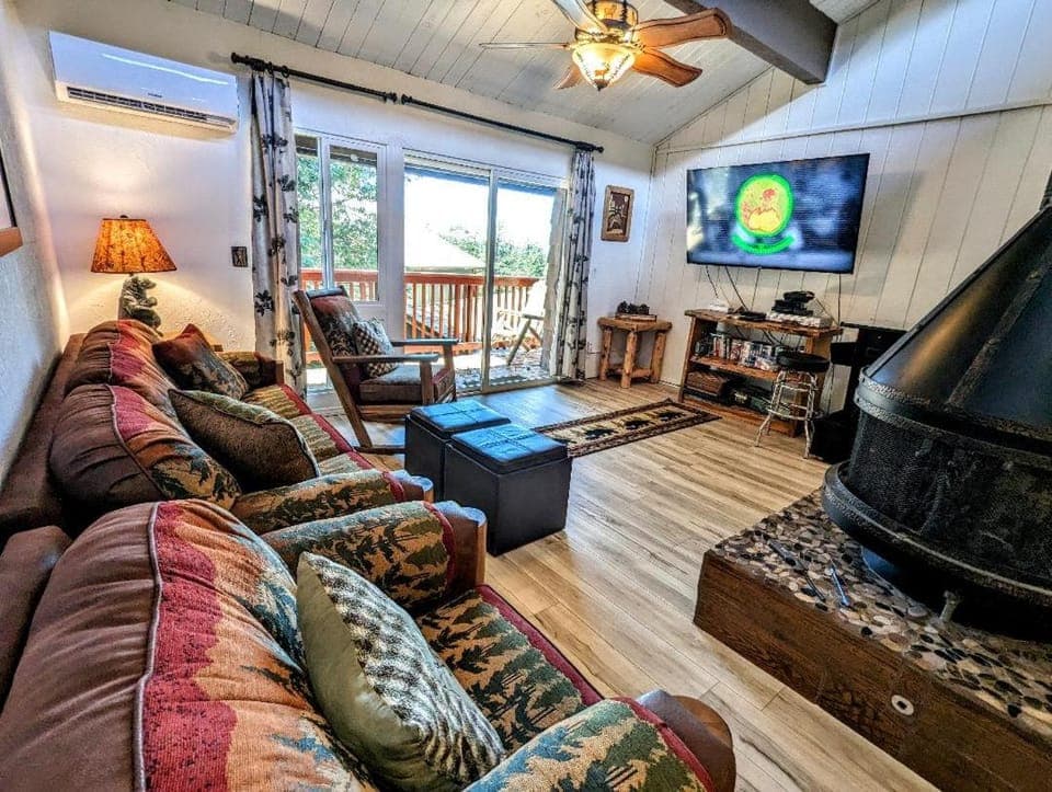 Snow Summit Townhouse Unit 05 With AC House in Big Bear
