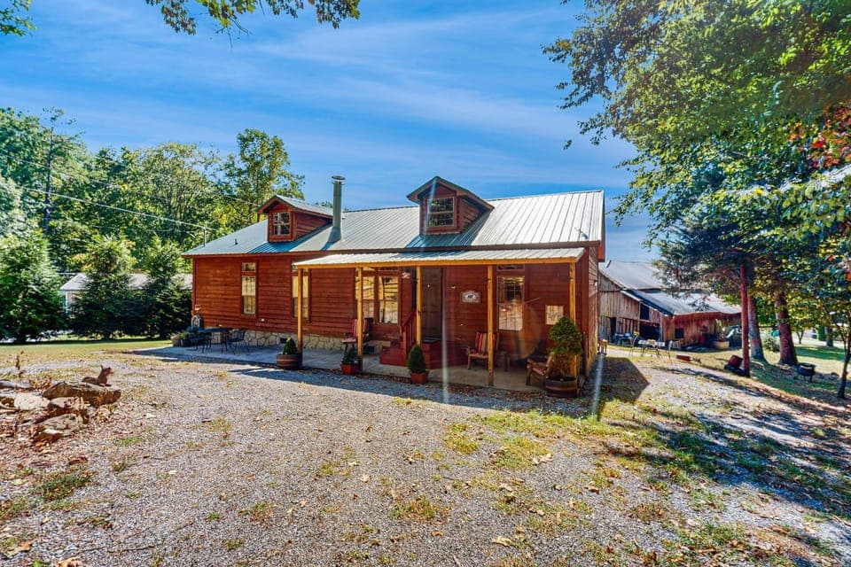 Charming Cabin Sleeps 8 Fire Pit Picnic Area Cabin in Sevier County