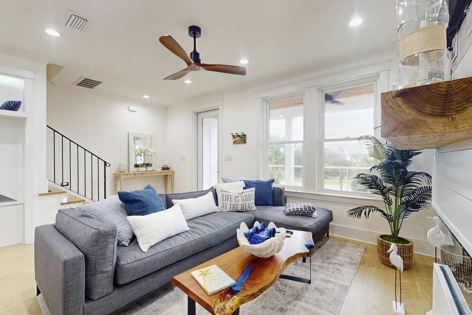 Fabulous Gulf view duplex that is walking distance to restaurants and beach House in Dauphin Island