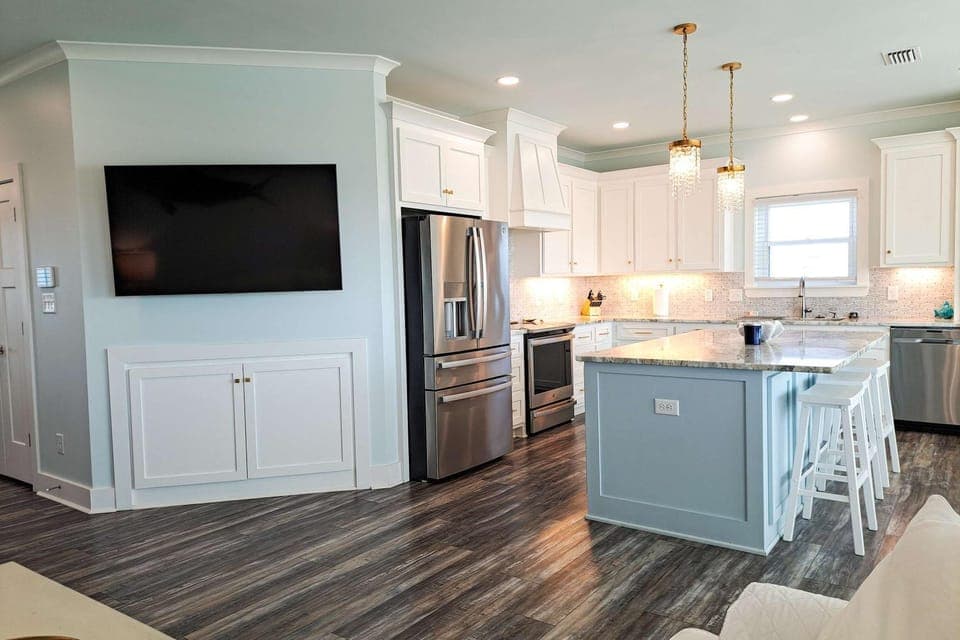 Waterfront home with kayaks private grill and boat dock House in Dauphin Island