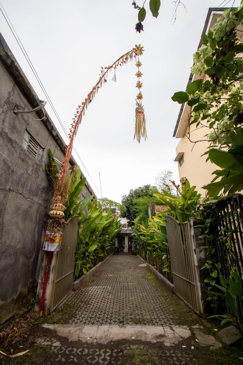 Property building, Quiet street view
