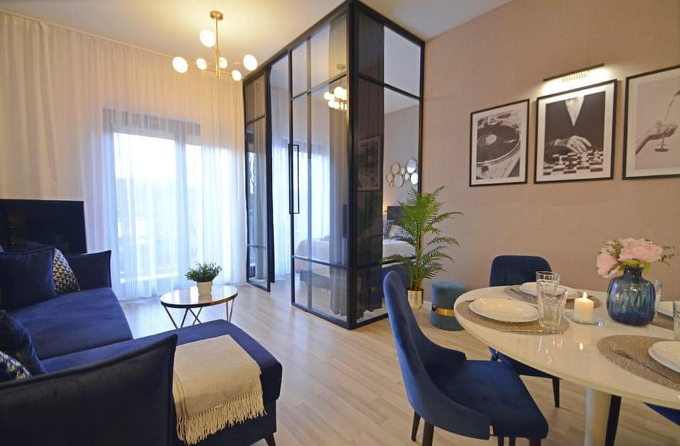 Living room, Seating area, Dining area