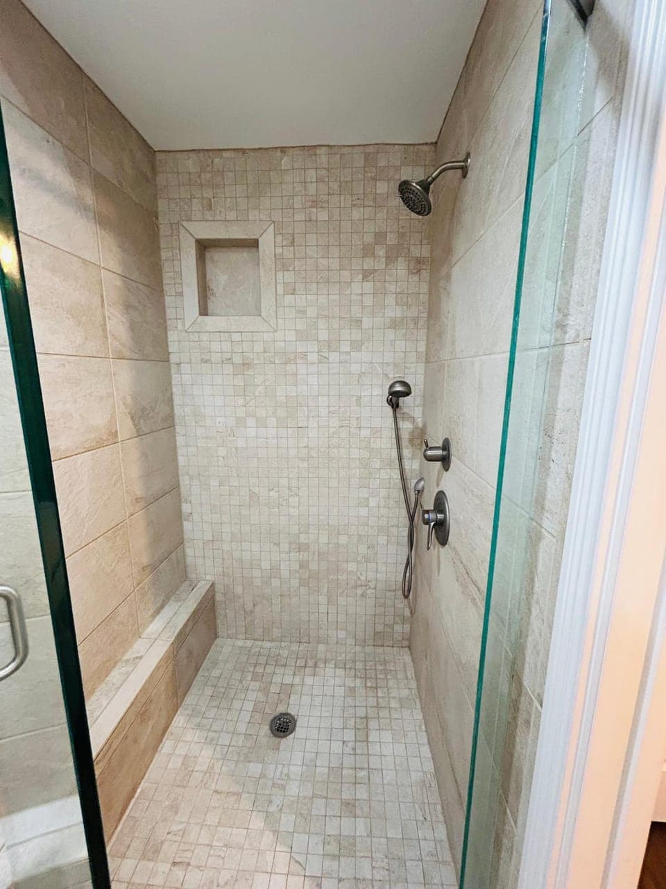 Derby City retreat Villa in Jeffersonville