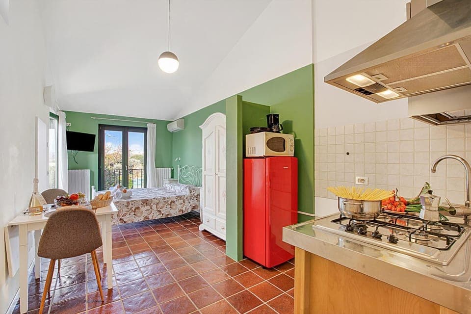 Kitchen or kitchenette