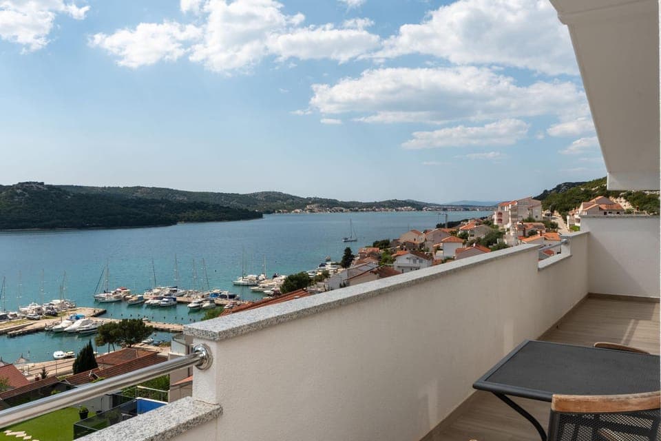 Balcony/Terrace, Landmark view, Sea view