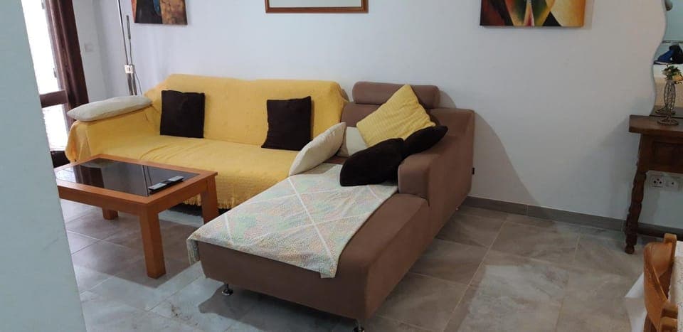 Living room, Photo of the whole room