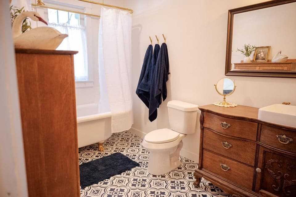 Bathroom, Bath