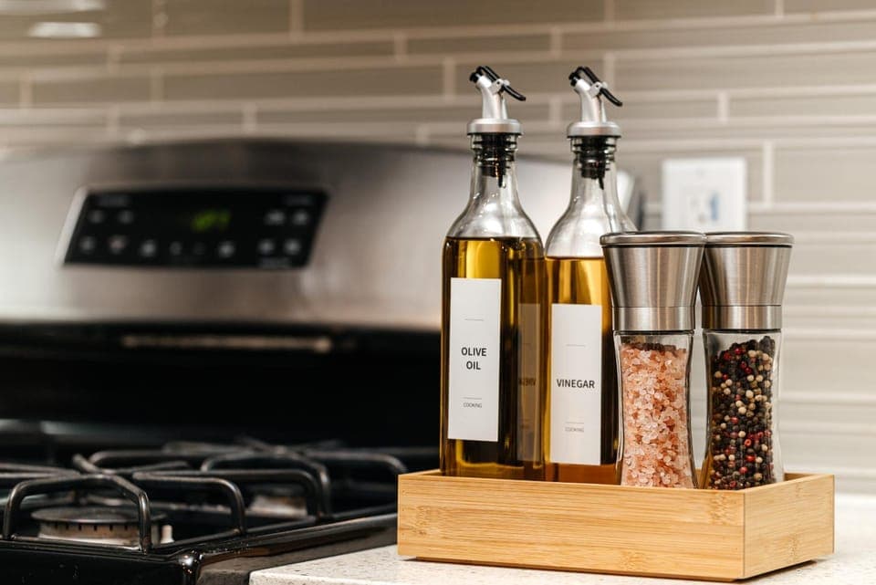 Kitchen or kitchenette, Food and drinks