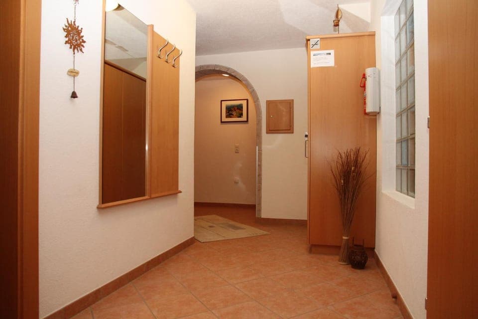 Facade/entrance, Decorative detail