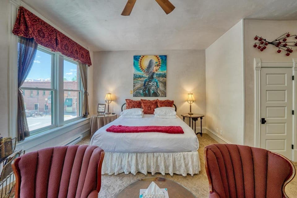 Dog Friendly- Historic Palace Hotel Condos- Suite 202 House in Salida