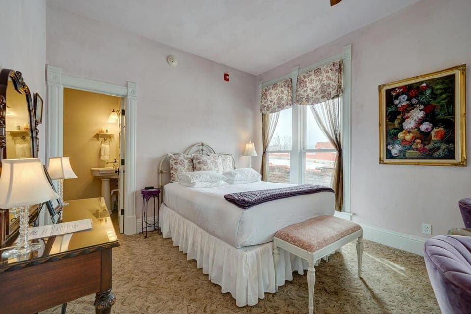 Palace Hotel Condos- Suite 303 House in Salida