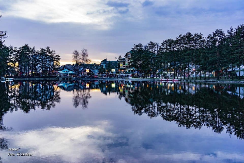 Nearby landmark, Neighbourhood, Natural landscape