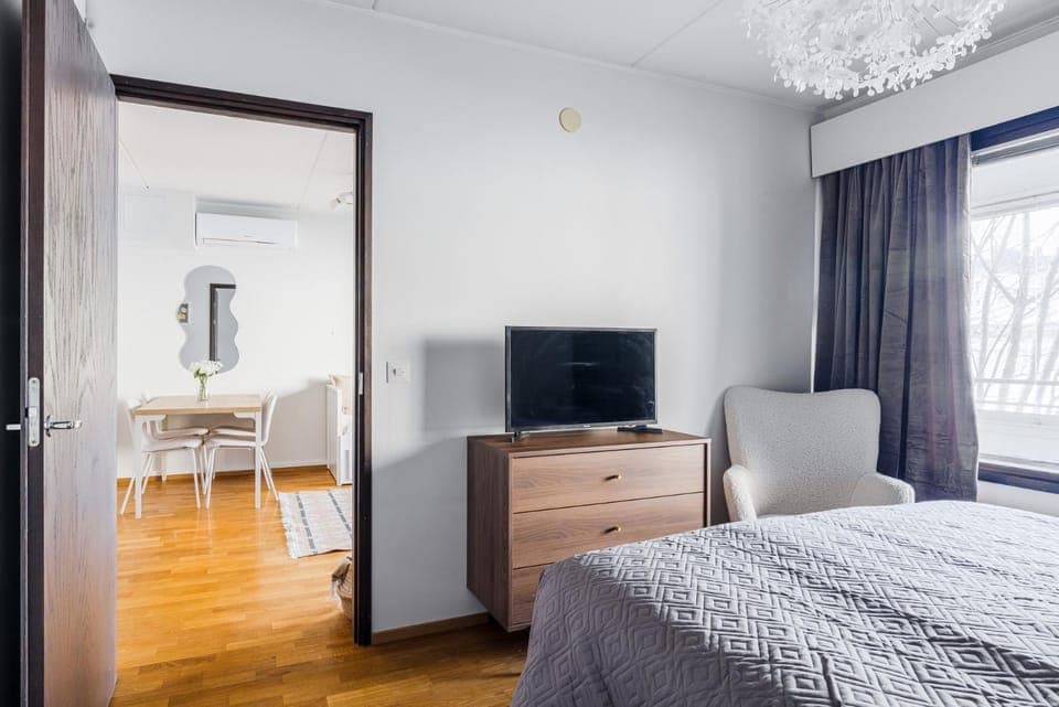Bed, TV and multimedia, Bedroom, furniture