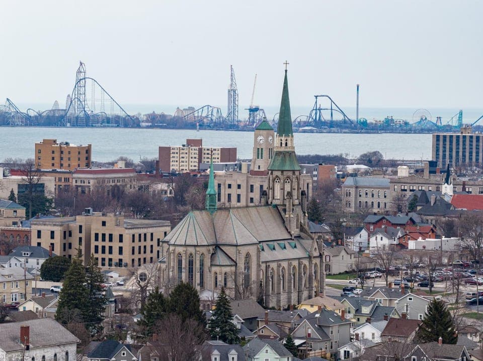 Condo with View of Cedar Point and Lake! House in Sandusky