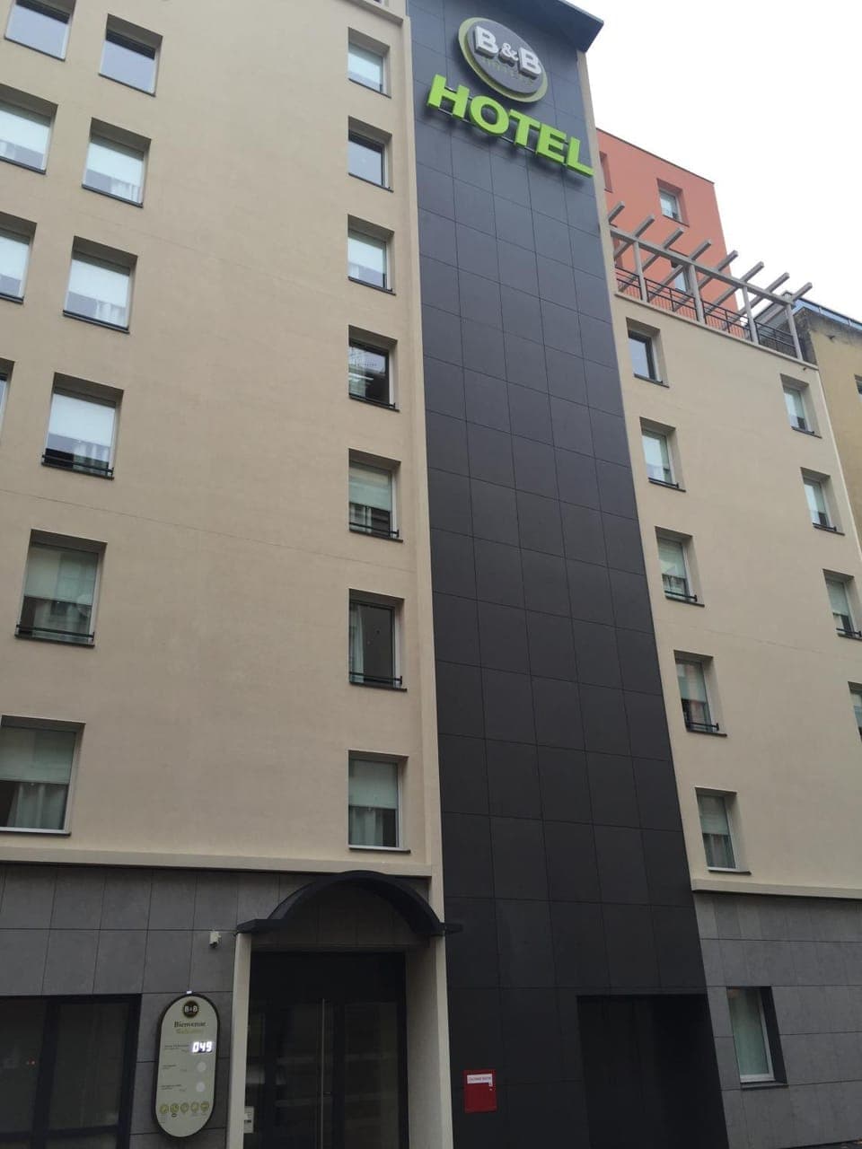 Property building, Facade/entrance