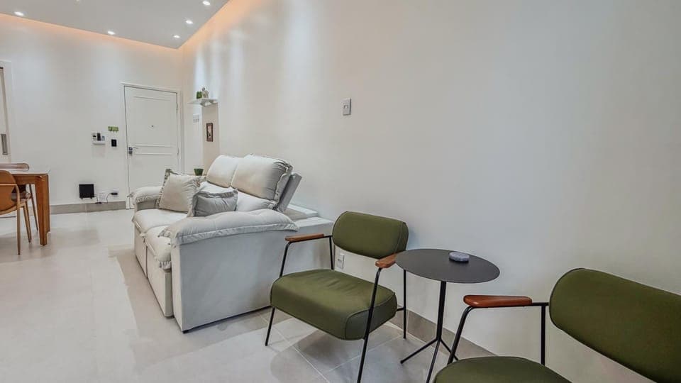 Comfort & Style in Icaraí Apartment in Niterói