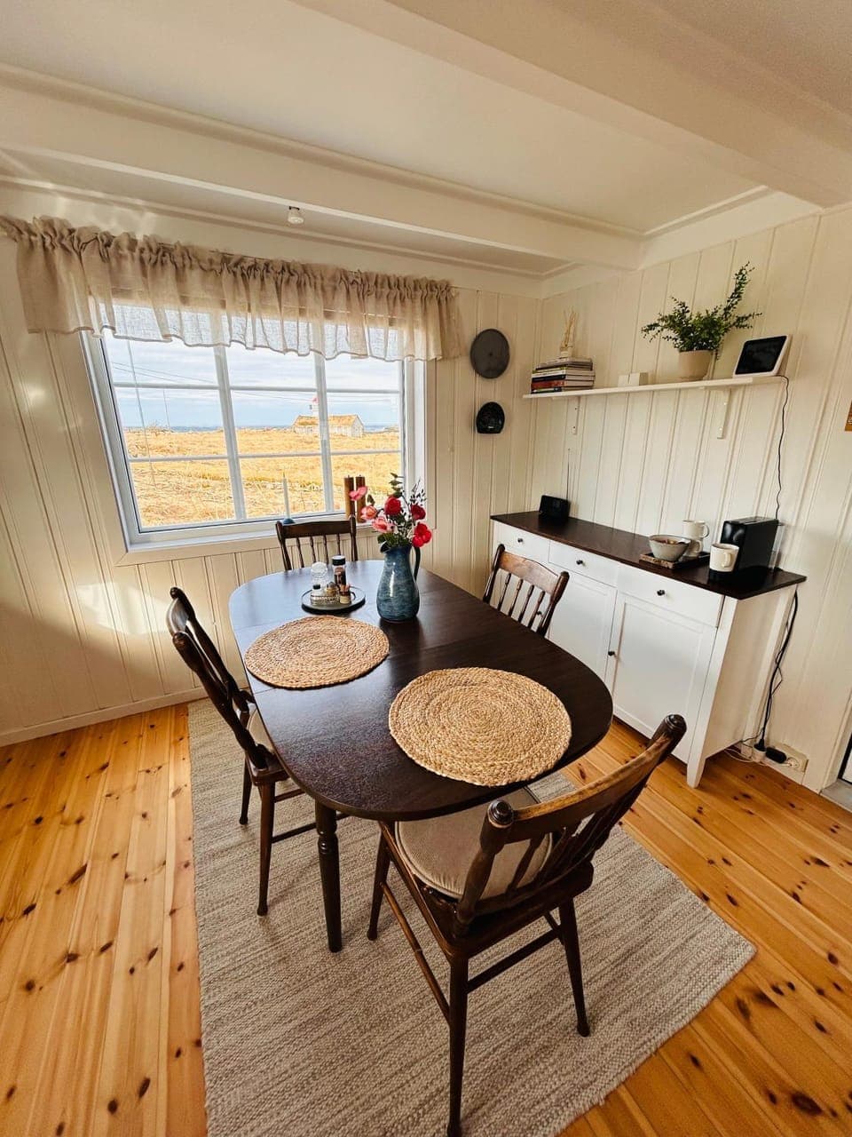 Coffee/tea facilities, Seating area, Dining area, Sea view, Breakfast, toaster, kitchen