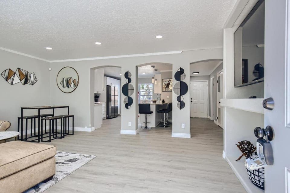 Living room, Seating area