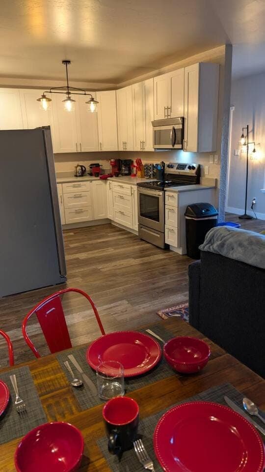 Dogs OK! Prime Spot Minutes 2 Downtown/Trails! Apartment in Buena Vista