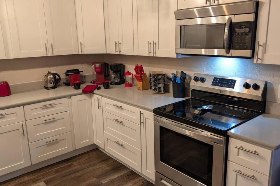 Dogs OK! Prime Spot Minutes 2 Downtown/Trails! Apartment in Buena Vista