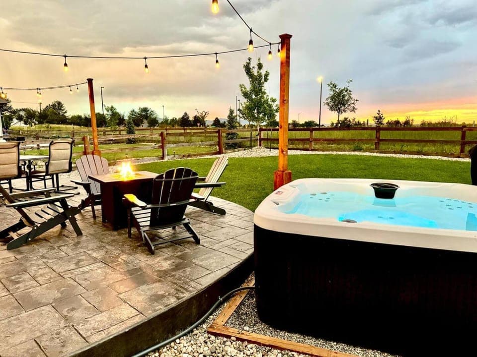 Patio, Garden, Hot Tub, Hot Tub