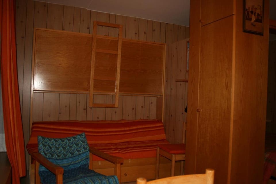 Living room, Bedroom