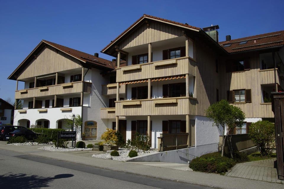 Property building, Facade/entrance
