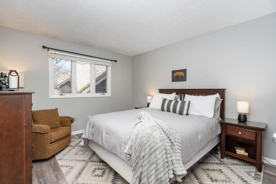 Pet-Friendly Retreat Walk to Slopes & Village House in Massies Mill