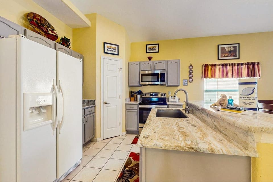 Kitchen or kitchenette, kitchen