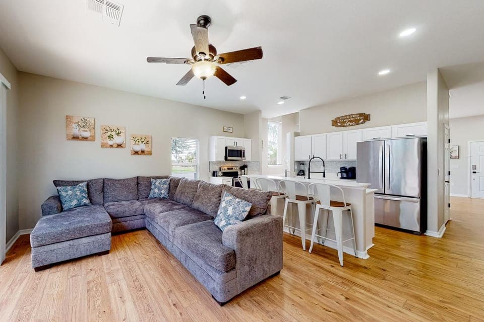 Kitchen or kitchenette, Living room, Seating area