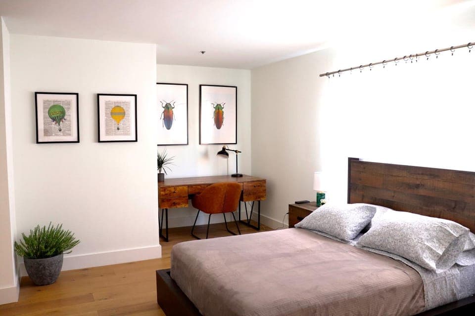 West hollywood 2 Bedroom 2 Bath Sunset Plaza Apartment in West Hollywood