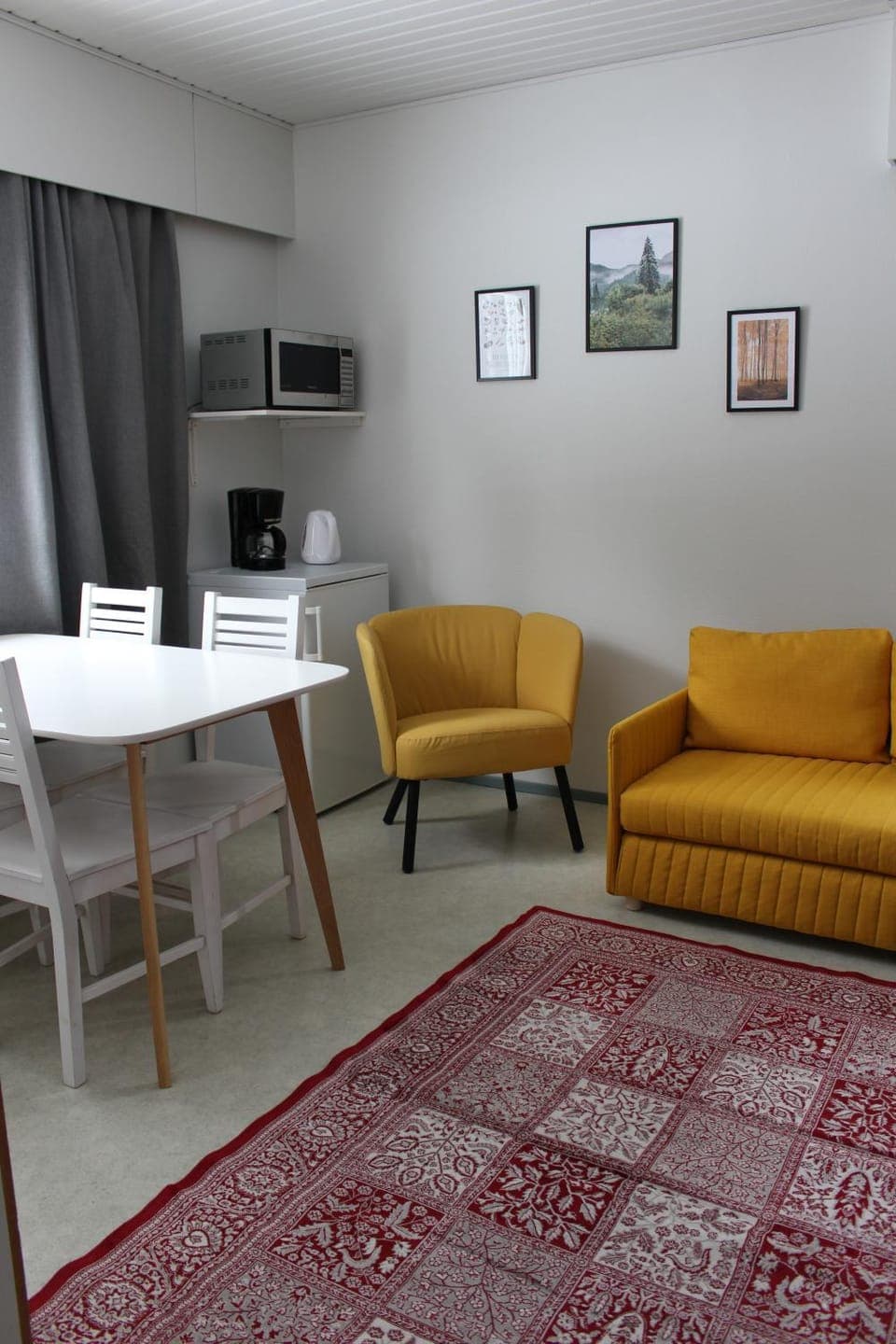 Living room, Seating area, Dining area