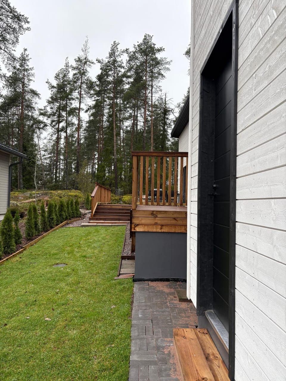 Cozy yard guest room with private entrance Vacation rental in Helsinki