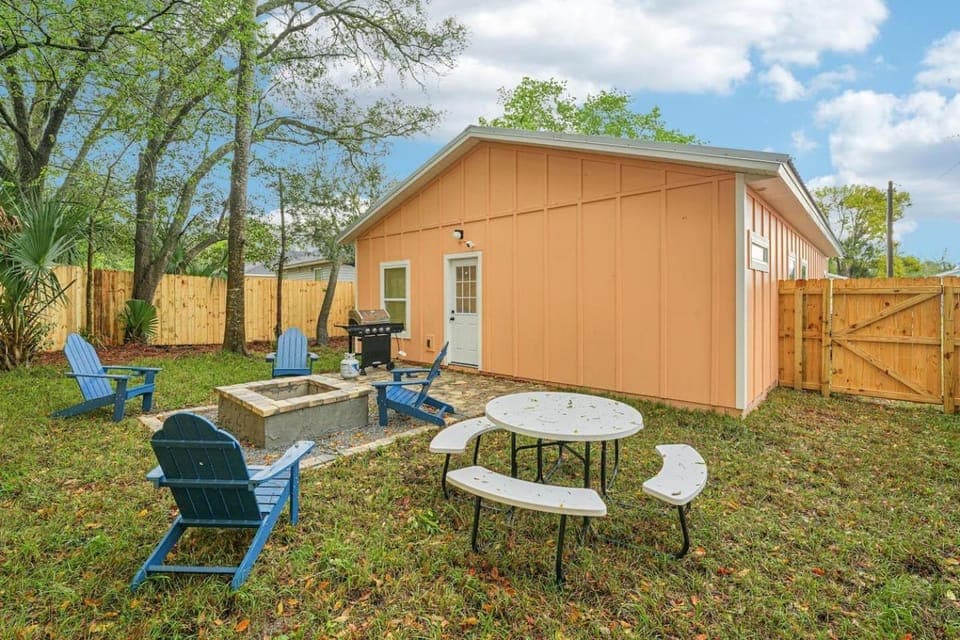 3BR2BA 6 Beds Fenced Yard Near Downtown House in Saint Augustine
