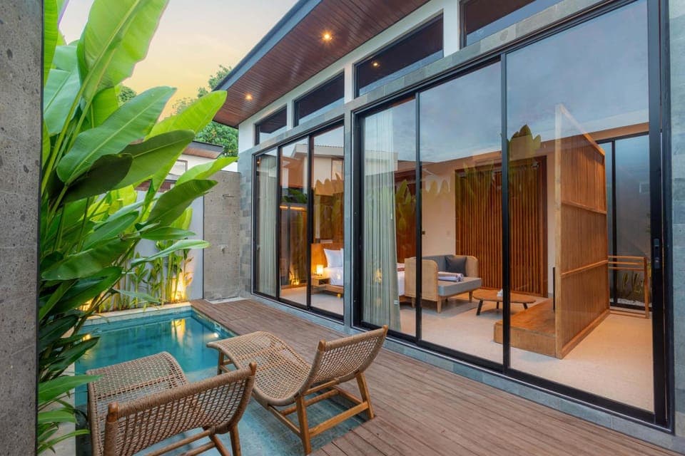 Property building, Pool view, Swimming pool