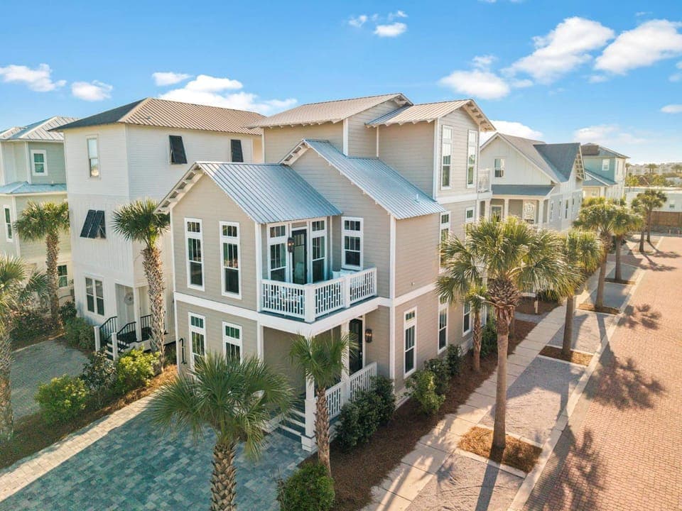 Property building, Neighbourhood, Natural landscape, Bird's eye view, Parking