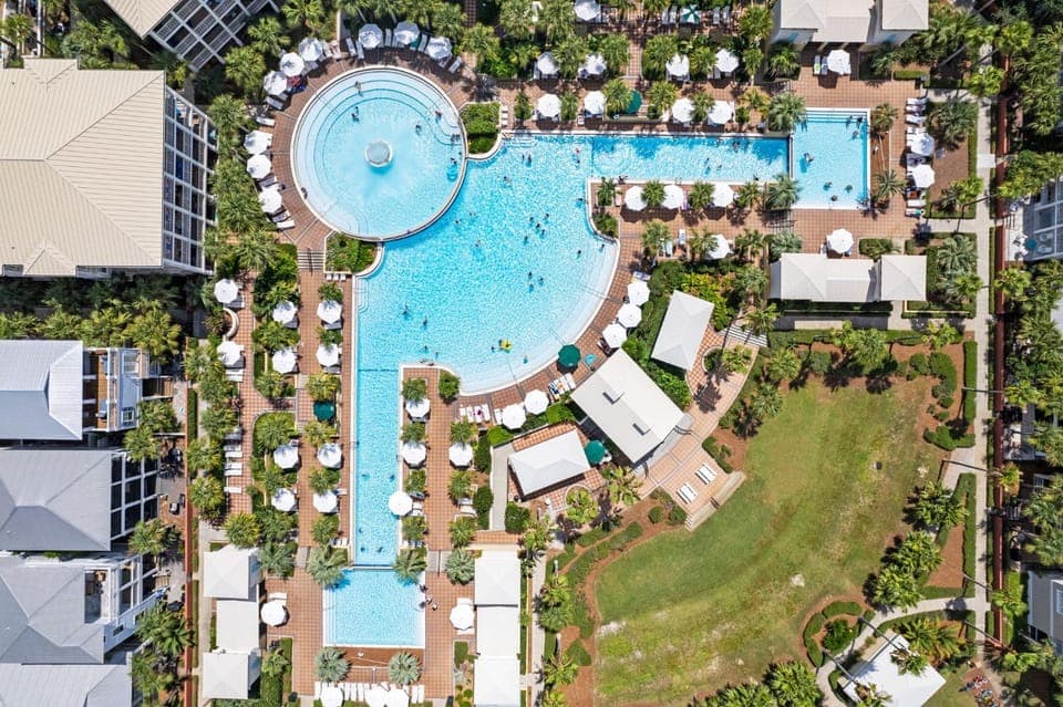 Neighbourhood, Bird's eye view, Swimming pool