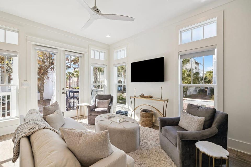 TV and multimedia, Living room, Family
