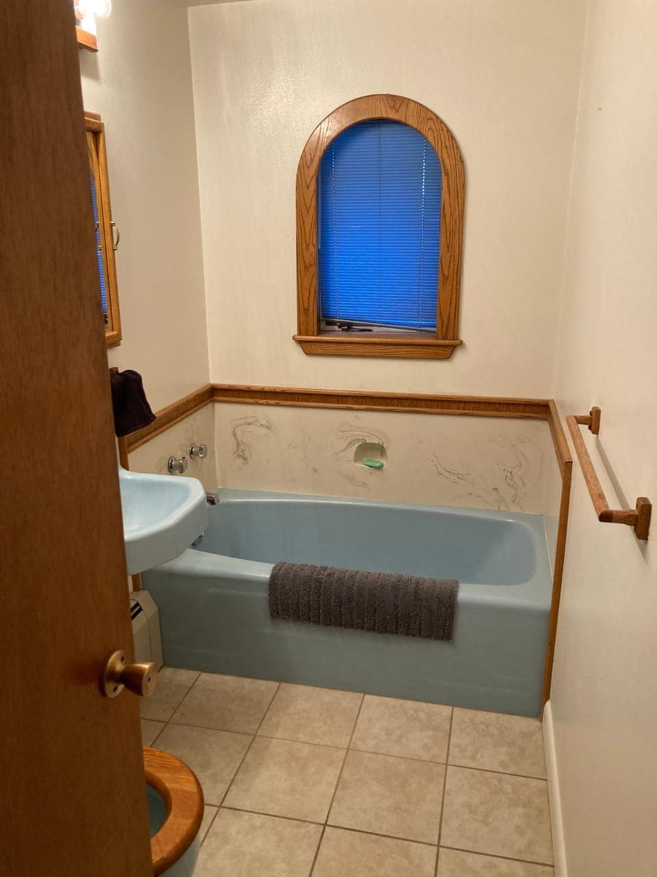 Spacious 4 bedroom home with serene views House in Alamosa