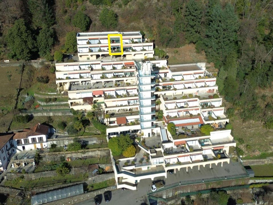 Property building, Bird's eye view
