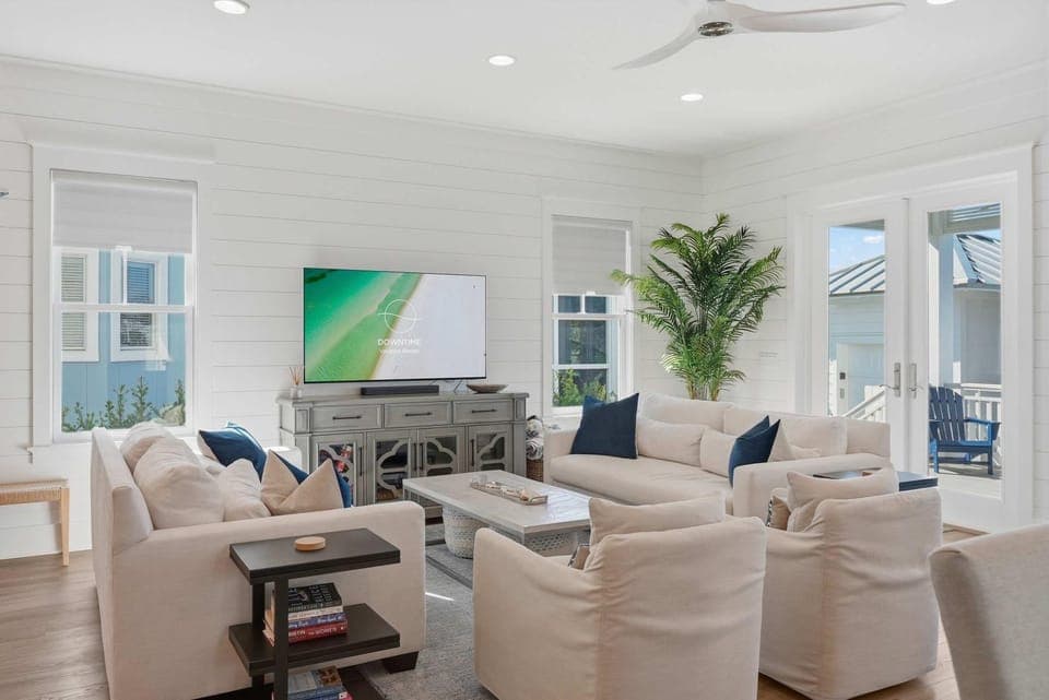 NEW Family Luxury Sea Peace 4 Bikes Lakefront House in Carillon Beach