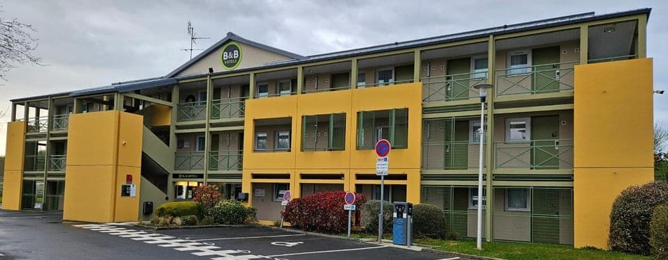 Property building, Facade/entrance